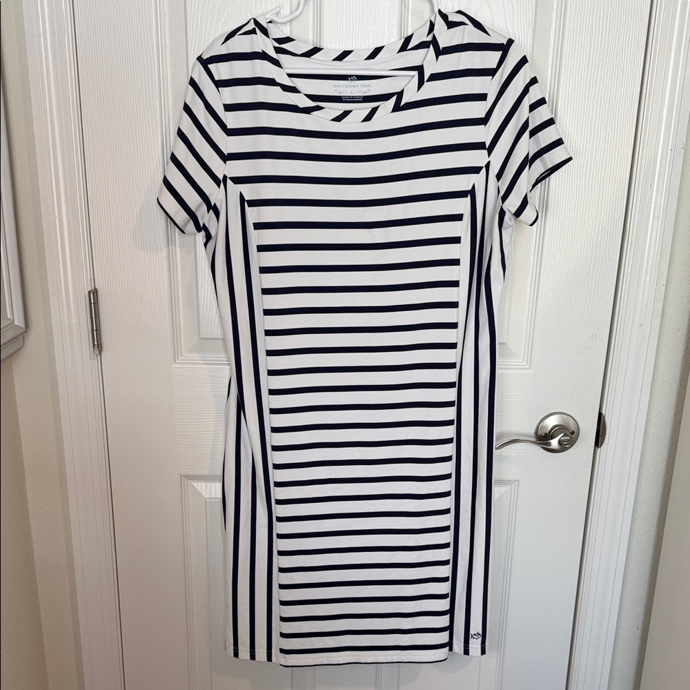 Southern Tide White and Navy Striped Short Sleeve performance Pippa dress spf 50